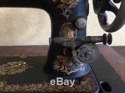 1903 singer Sewing Machine Old Vintage Antique Treadle 6 Oak Drawers Cabinet
