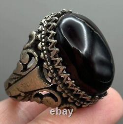 Antique Old Vintage Near Eastern Silver Hakik Carnelian Ring in Good Condition