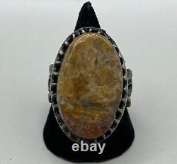 Antique Old Vintage Near Eastern Silver Hakik Carnelian Ring in Good Condition