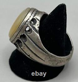 Antique Old Vintage Near Eastern Silver Hakik Carnelian Ring in Good Condition