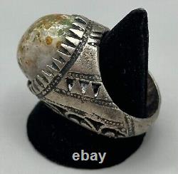 Antique Old Vintage Near Eastern Silver Hakik Carnelian Ring in Good Condition