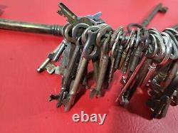 Lot 85 Vintage Antique Old Skeleton Keys Door Dresser Cabinet Locks Crafts