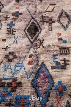 Moroccan Boujad Wool Vintage Handmade Old Rug Berber carpet (5Ft x 7 FT)