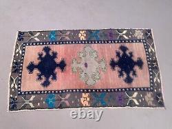 Old Turkish Oushak Rug 148x85 cm vintage carpet Ushak Region Small