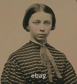 Old Vintage Antique Tintype Photo Pretty Young Victorian Lady Girl (ref. #287)
