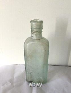 Old vintage antique green glass bottle Ellimans Universal Embrocation 8508