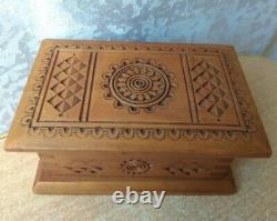 RARE Vintage antique old wooden carving Ukraine Hutsul Hand made BOX