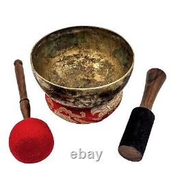 Ancien bol chantant tibétain fait à la main, martelé et antique, pour la guérison sonore