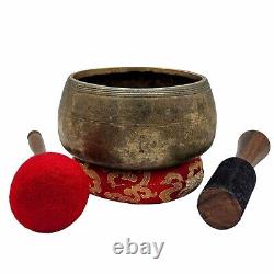 Ancien bol chantant tibétain fait main vintage avec maillet pour thérapie sonore Mani Yoga antique