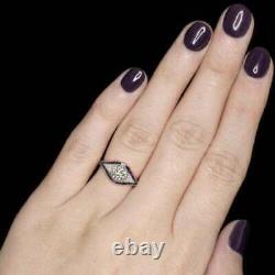 Ancienne bague Art Déco des années 1920 avec diamant synthétique taillé en rond de 2,98 carats
