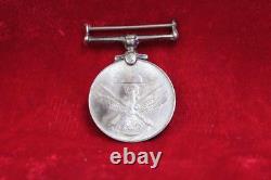 Ancienne médaille en métal indien vintage, objet de décoration antique de collection Pj-4