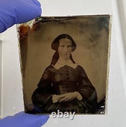 Ancienne photo ambrotype vintage d'une jeune dame victorienne classique de beauté antique