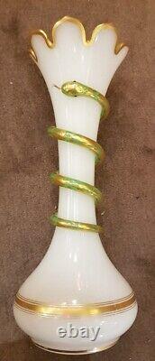 Antique Blanc Opaline Vase Gold Snake Accents Coils Décor Rare Vieux Col 19ème