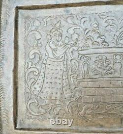 Assiette / plateau finement gravé en laiton antique rare de la déesse et du dieu des années 1850