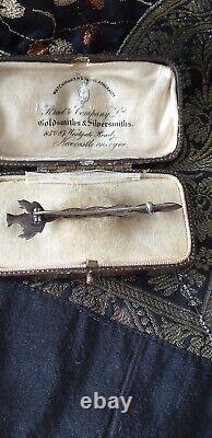 Broche ancienne vintage écossaise du XVIIIe siècle en forme de chardon avec une longue épée, poids de 4,26 g, très rare.