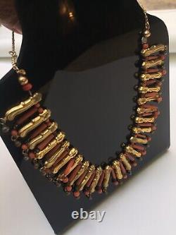 Collier de perles anciennes vintage en corail rouge naturel victorien et perles dorées