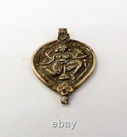 Collier pendentif amulette en argent ancienne tribale et vintage représentant le dieu hindou Shiva.