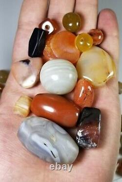 Lot de perles d'agate Safavide anciennes, vintage et antiques de belle taille.