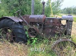 MC Cormick - Déering Vintage Anticique Tractor Old Metal Wheels In Front Belt Drive