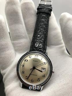 Nouveau Stock Vintage Timex Vieux Big Taille Des Hommes Manuel Day Tone Silver Wind Date De