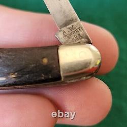 Vieux couteau de poche Stockman Wadsworth Autriche antique et vintage