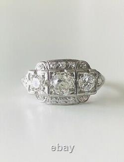 Vintage Art Déco Diamond Ring Platinum Avec Une Vieille Mine Coupée Taille Diamant 5.75